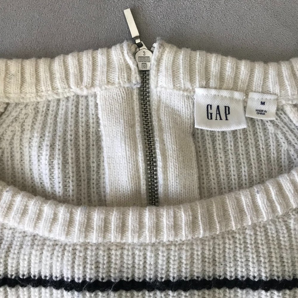 Gap Wool Sweater - Picture 2 of 5